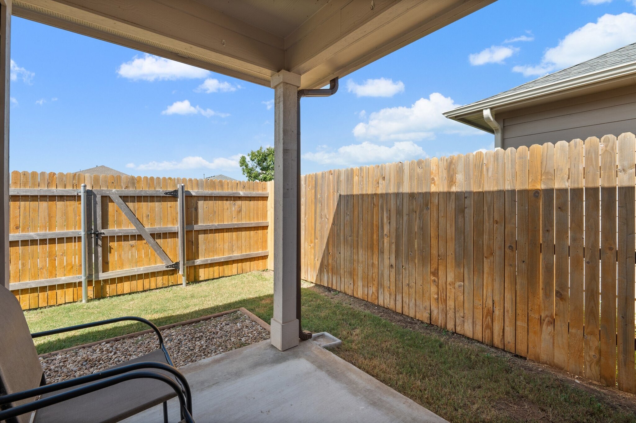 Building Photo - 140 Skipping Stone Ln