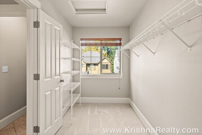 Building Photo - 11322 NW Kimble Ct