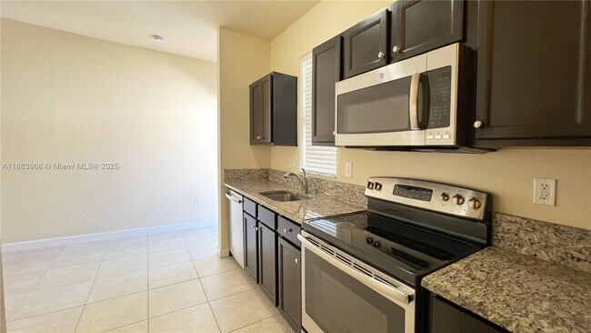 Building Photo - 17170 SW 93rd St