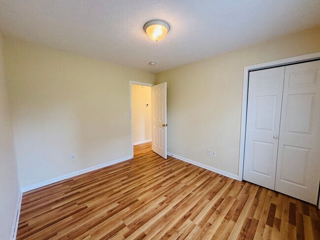 Building Photo - 228 Mountain Breeze Dr