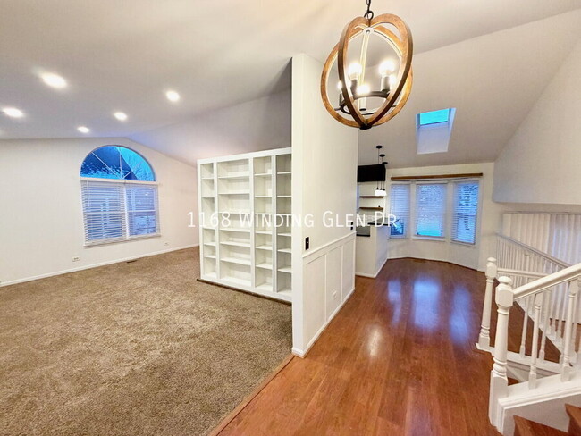 Building Photo - 1168 Winding Glen Dr