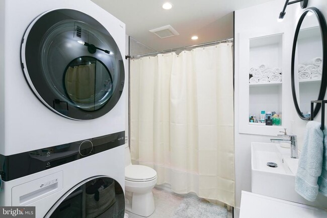 Building Photo - 1126 Lombard St