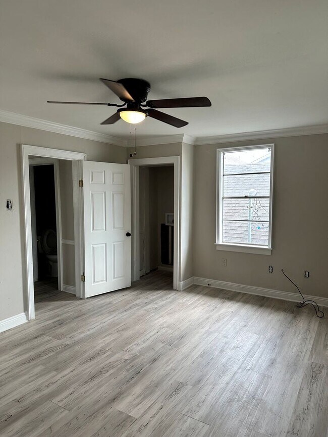 Building Photo - 4118 Iberville St