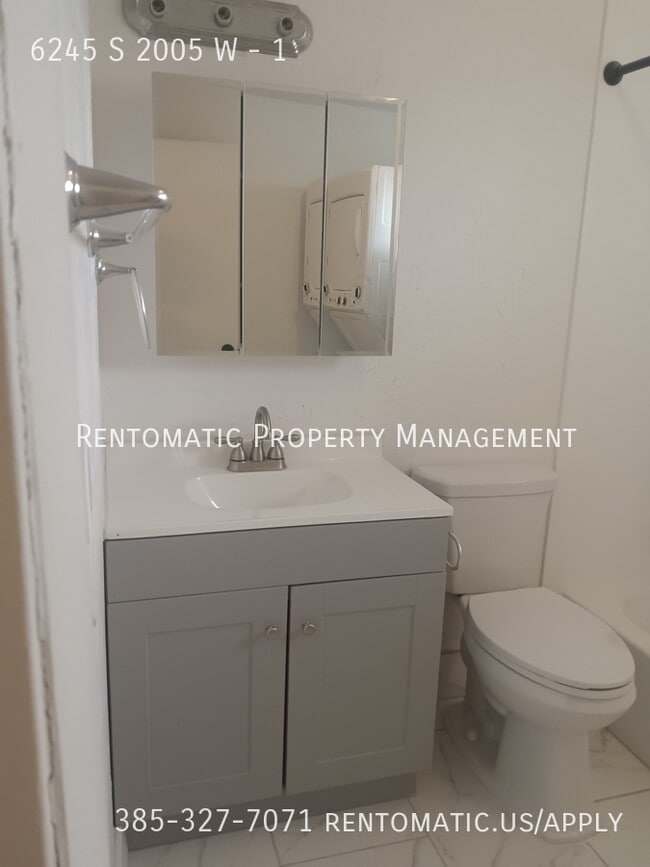 Building Photo - 6245 Margray Dr