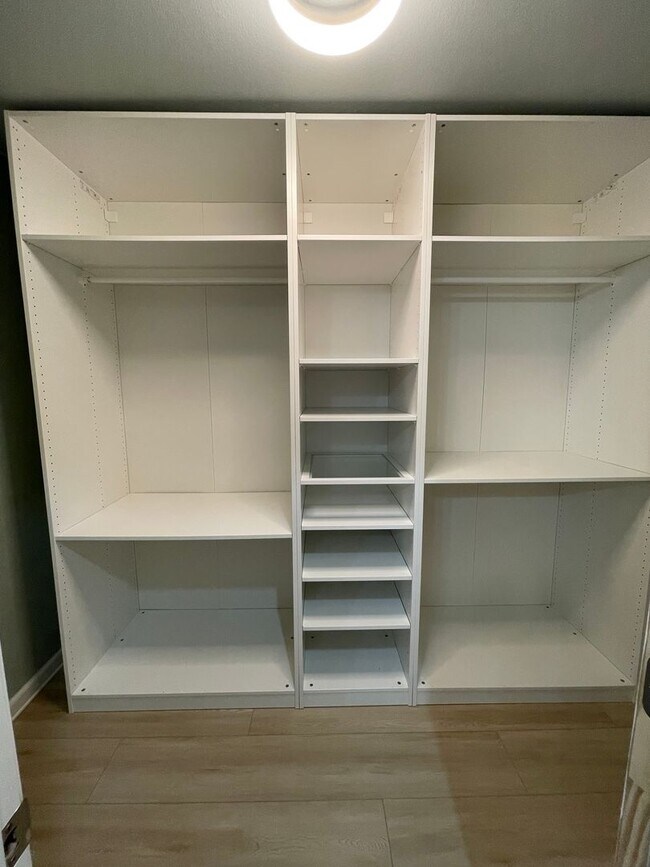 Building Photo - 25235 SE Klahanie Blvd