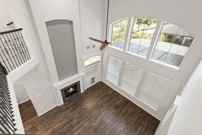 Building Photo - Magnificent Corner-Lot Retreat with Pool &...