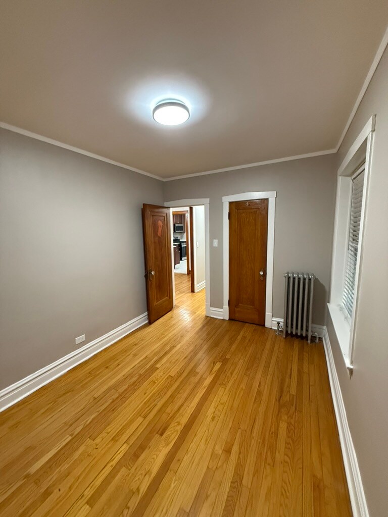 Building Photo - 5545 N Luna Ave