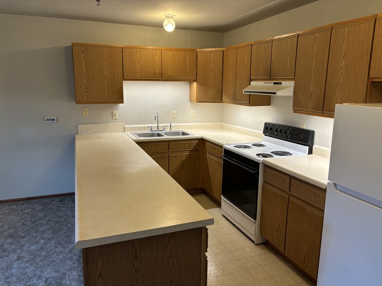 Open kitchen - 511 5th Ave