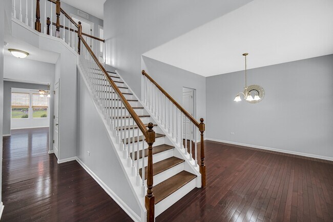 Building Photo - 4323 Fraser Cir
