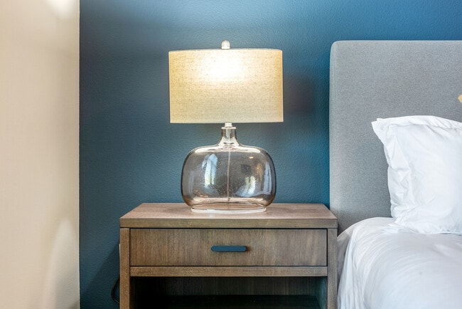 Building Photo - 3001 Esperanza Crossing