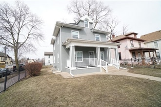 Building Photo - 3244 Chicago Ave