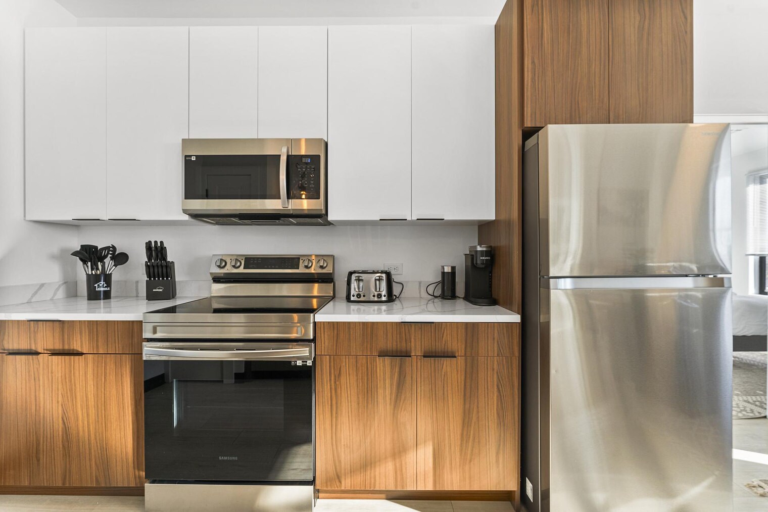 Building Photo - 600 Broadway