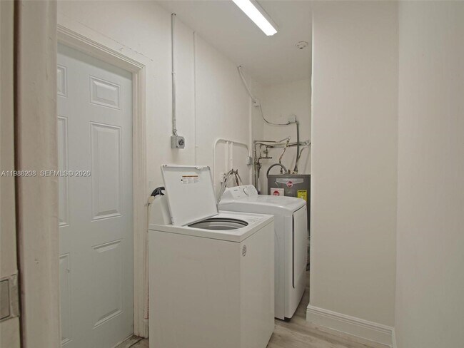 Building Photo - 5510 Johnson St