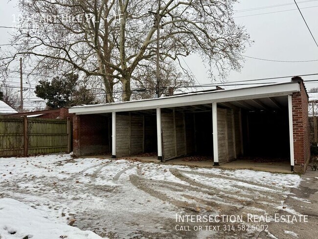 Building Photo - 1031 Art Hill Pl