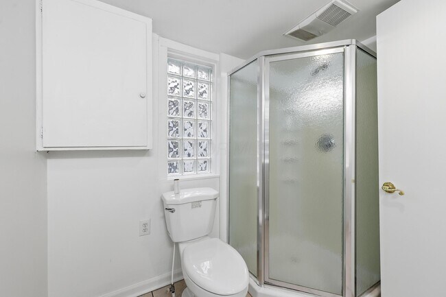 Building Photo - 557 E Weisheimer Rd