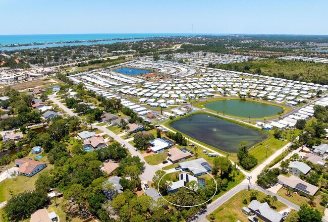 Building Photo - ** STUNNING 4 BEDROOM 2 FULL BATH/ 2 HALF BATH HOME WITH A PRIVATE POOL LOCATED JUST MINUTES FROM...