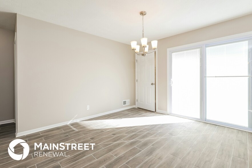 Building Photo - 219 Deerfield Dr