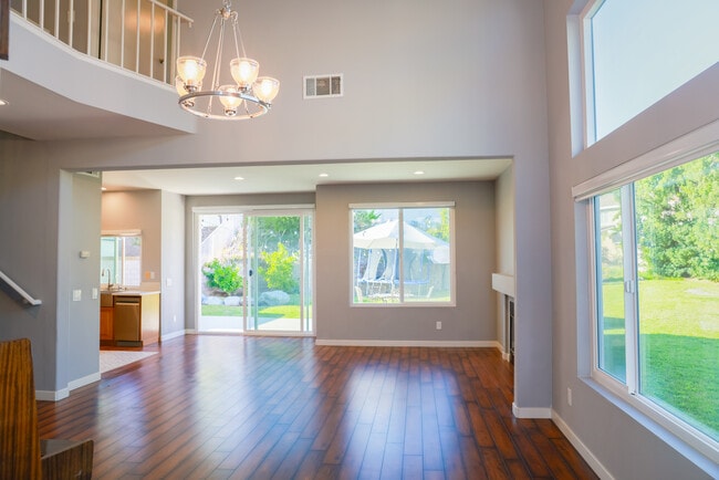 Building Photo - 14560 Flagstone Ct