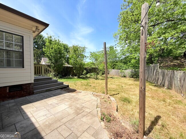 Building Photo - 557 Manford Rd SW