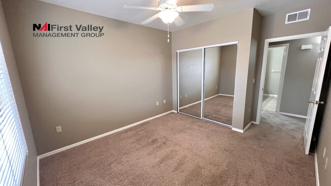 Building Photo - *****Half off First Months Rent ***** 3 Be...