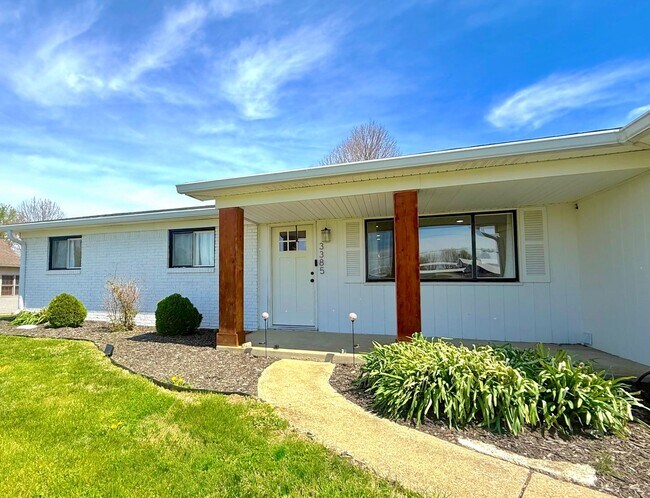 Building Photo - **August 2026** 3 bed | 2 bath with HUGE yard, Bonus Room, Fire Pit & Garage.