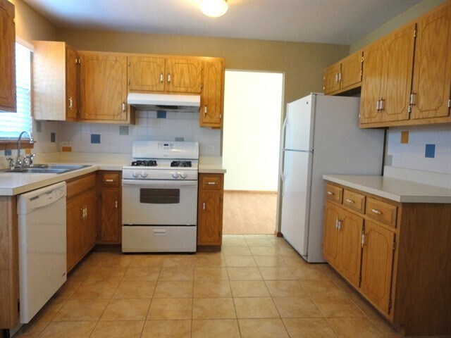 Building Photo - 4515 Skylark Ln