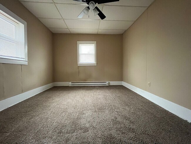 Building Photo - tb412