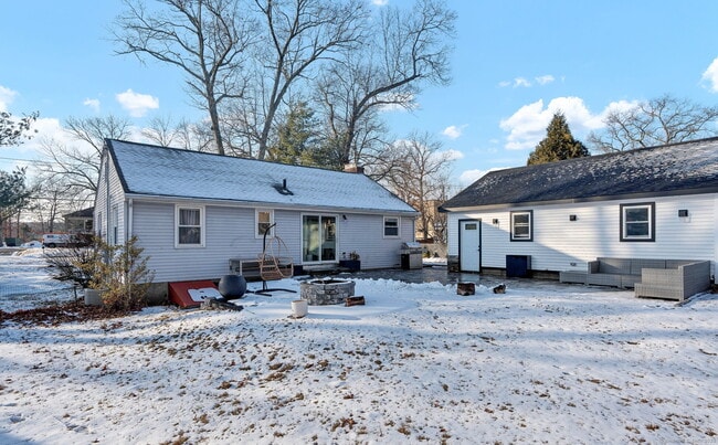 Building Photo - 1815 New Britain Ave