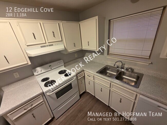 Building Photo - 12 Edgehill Cove