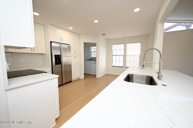 Building Photo - 4632 Corrientes Cir N