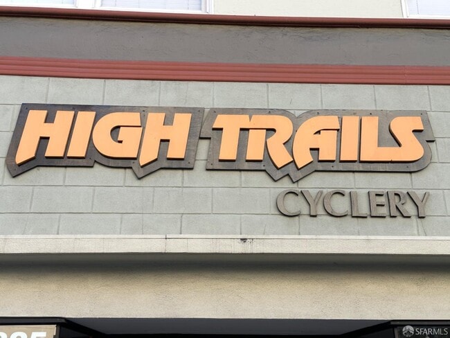 Building Photo - 1463 Hyde St