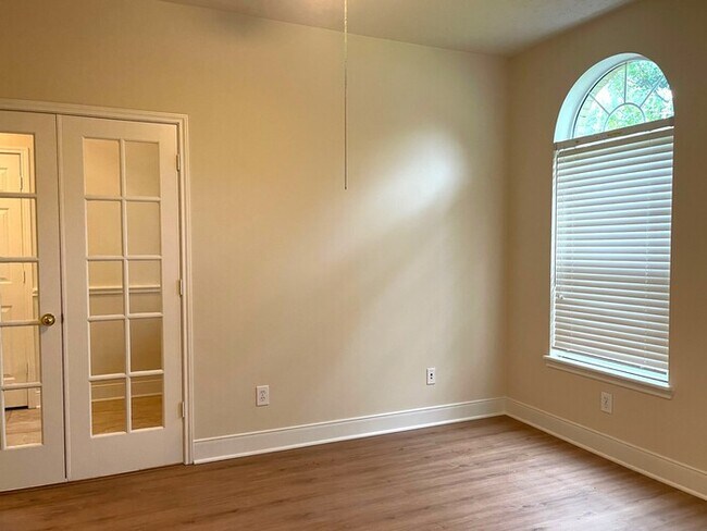 Building Photo - Gorgeous Custom One Story - get away from ...