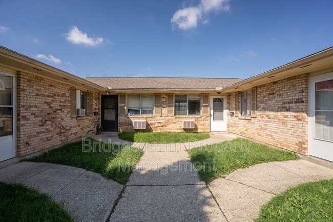 Primary Photo - 4331 Powell Rd