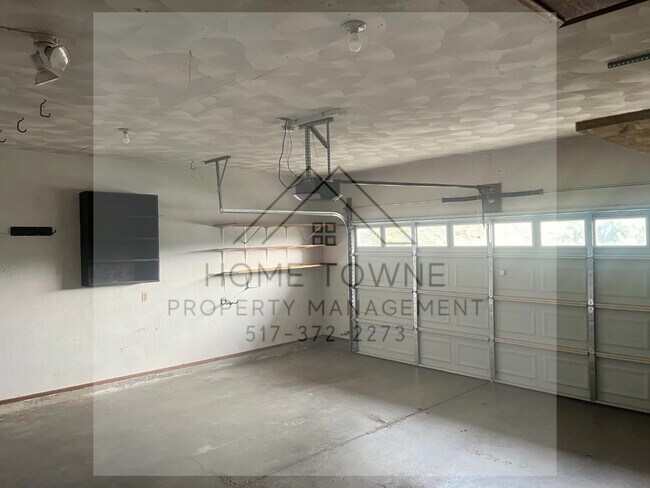 Building Photo - 1727 Kinawa Dr