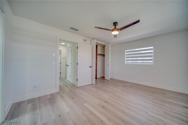 Building Photo - 5150 York Ct