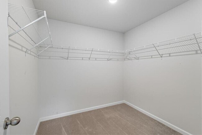 Building Photo - 2832 Saratoga Lake View