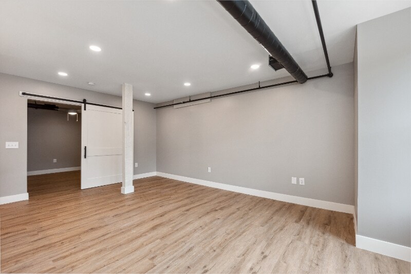 Building Photo - 6011 Madison Rd