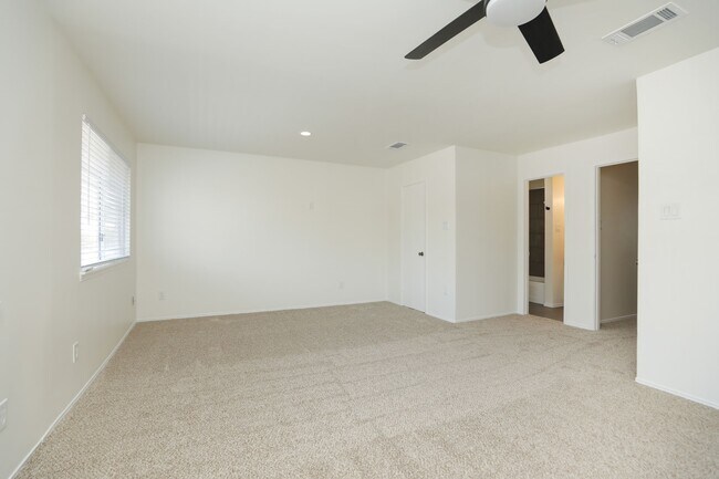Building Photo - 5800 Lumberdale Rd