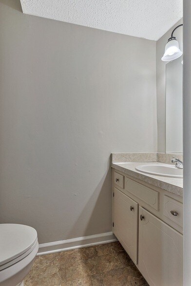 Building Photo - 3319A Felicia St