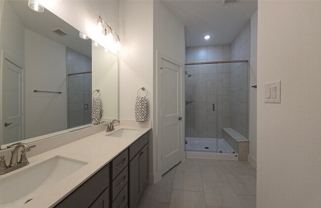 Building Photo - 21123 Medina River Dr