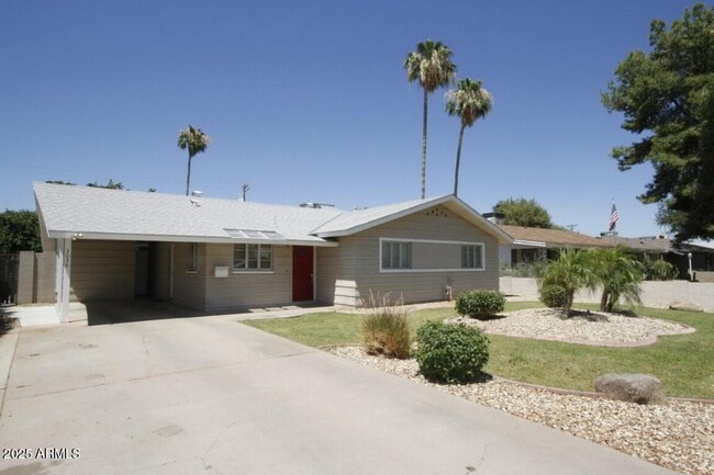 Building Photo - 3034 E Cheery Lynn Rd