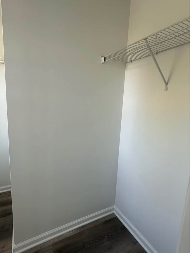 Building Photo - Twin Lakes Duplex