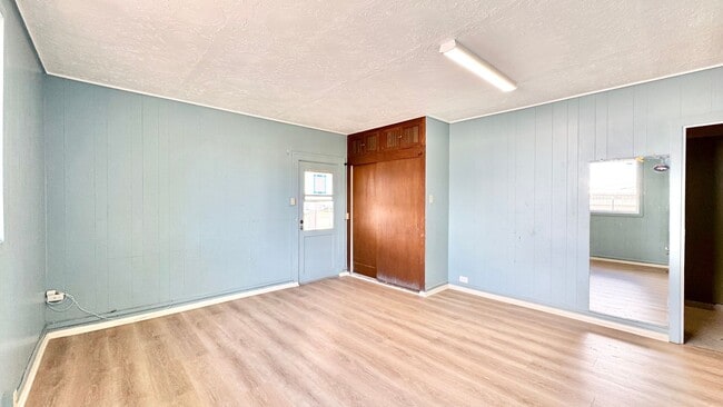 Building Photo - SPACIOUS 4 BEDROOM HOME IN DESIRABLE AIEA ...