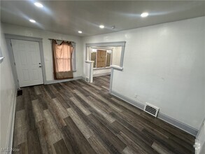 Building Photo - 1268 E 133rd St