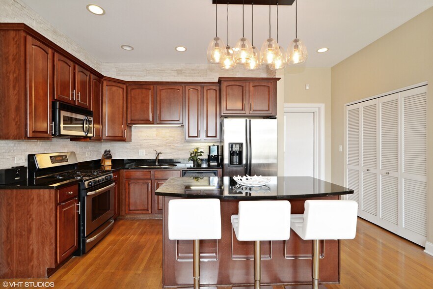 Building Photo - 1408 W Taylor St