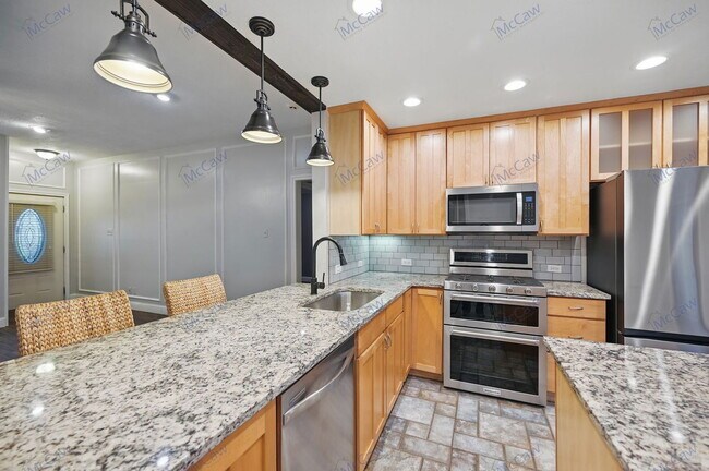 Building Photo - 1510 Raleigh Dr
