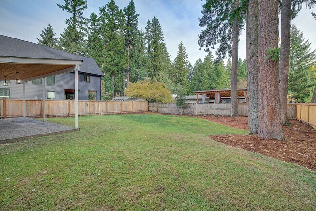 Building Photo - 3Bd/1.5Ba Bellevue House