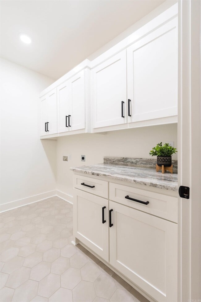 Building Photo - 141 Ridgeview Trl