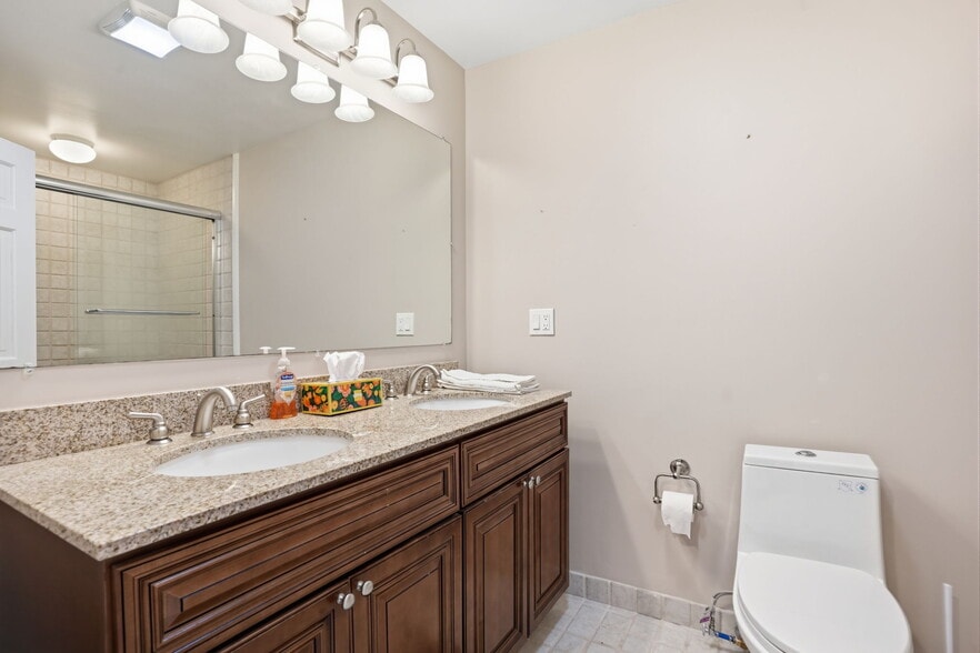 Building Photo - 244 Mathers Rd