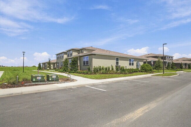 Building Photo - 5620 SW 72nd Ct